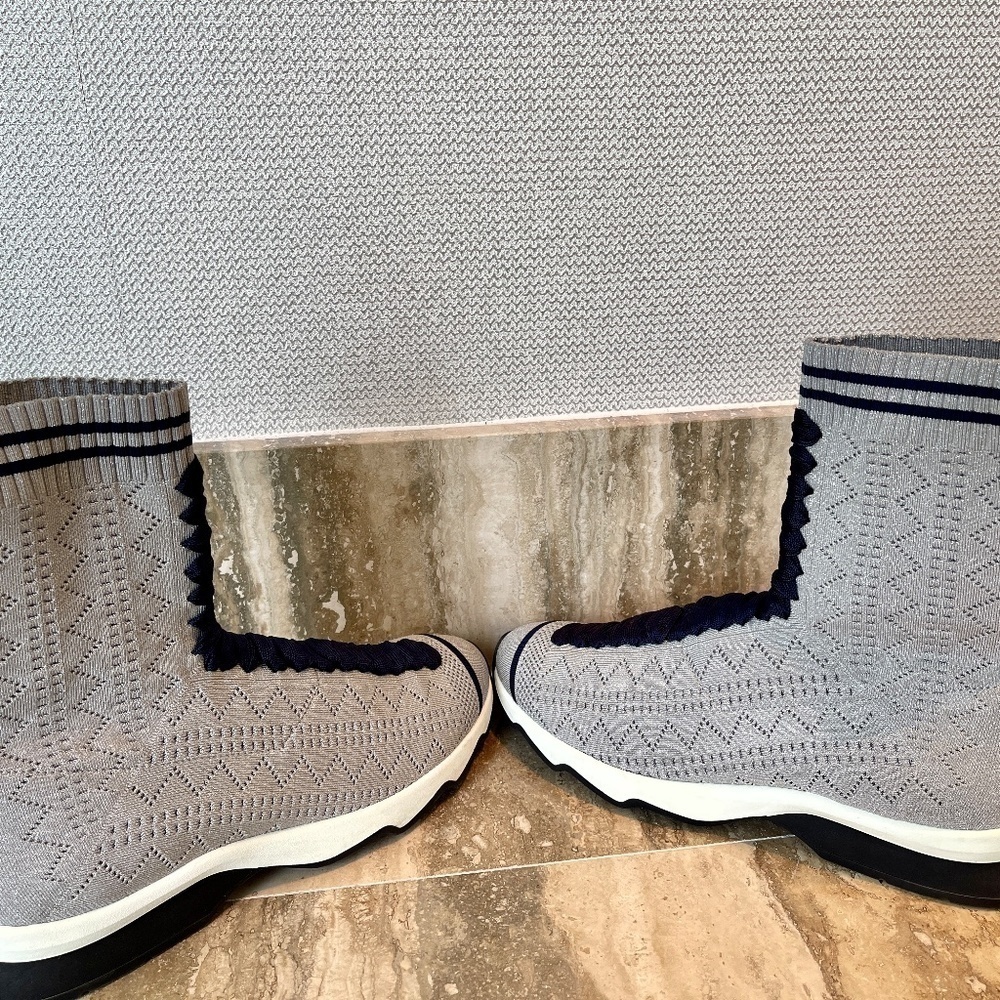 FENDI BOOTIES - Picture 4 of 9